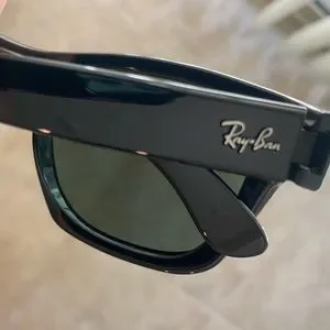 Ray-Ban | Accessories | Nwt Ray Ban Black Sunglasses 494 53  display picture 3